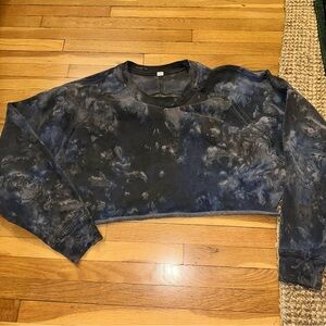 Lululemon cropped tie die slate blue sweatshirt